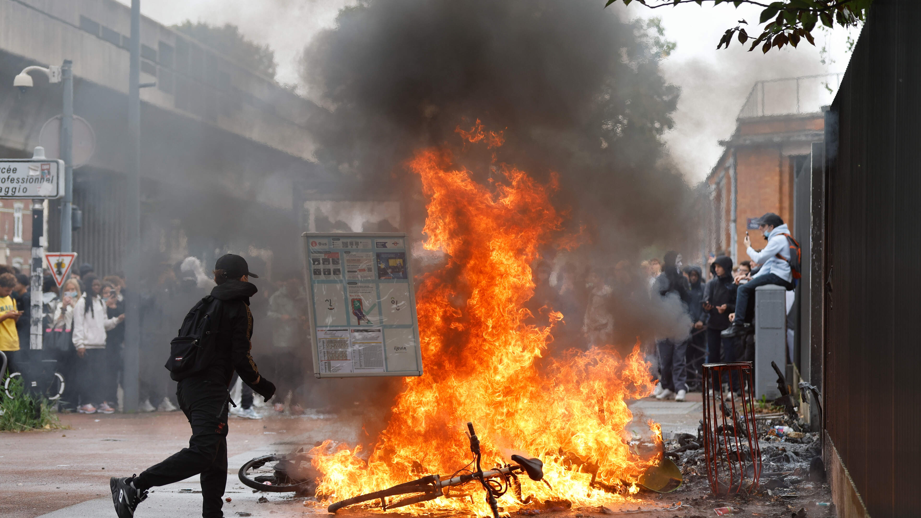 Students protest and public sector workers strike ahead of French budget